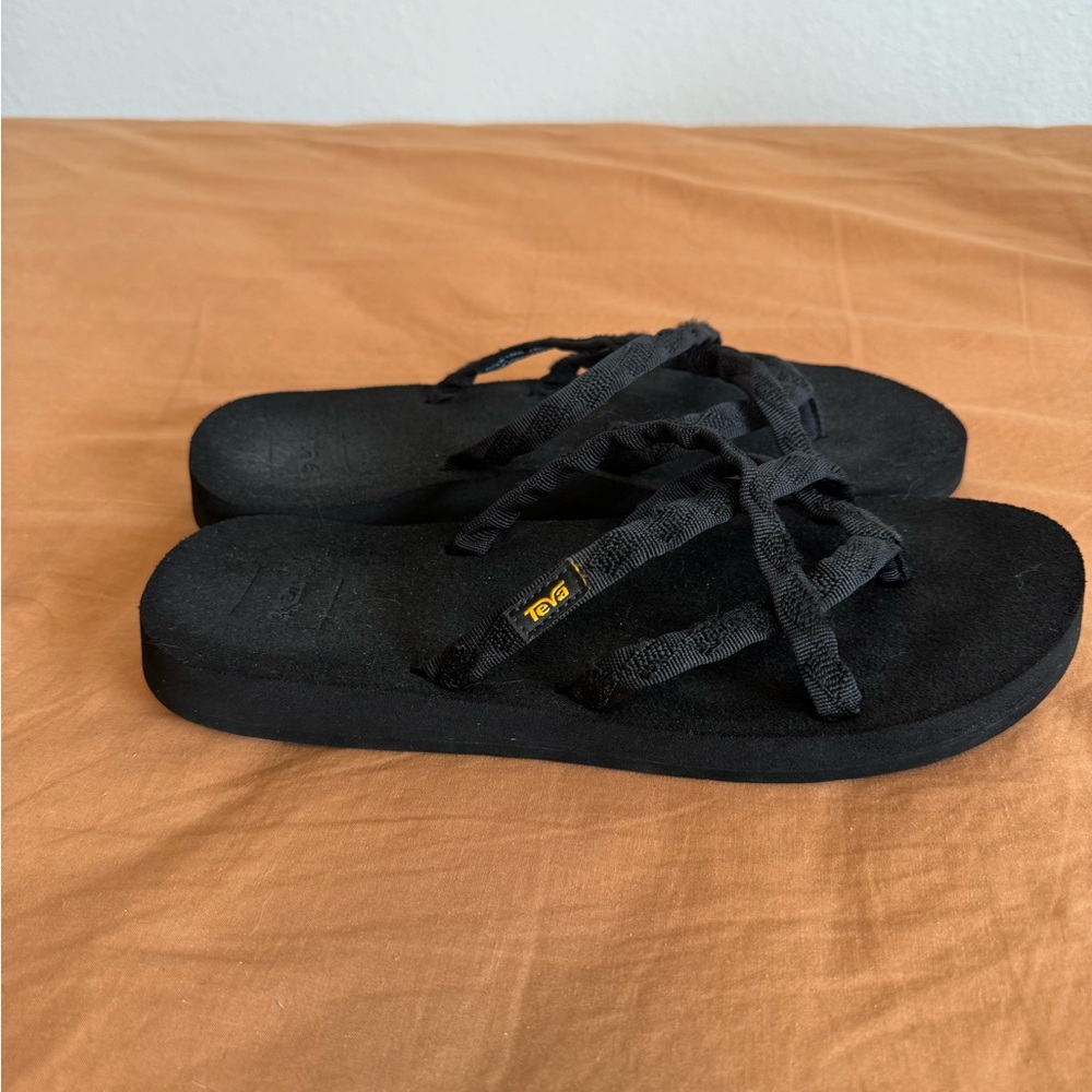 Teva Womens Olowahu 6840 Casual Slip on Blue Black Flip Flops Sandals
Size 10 - Picture 6 of 6